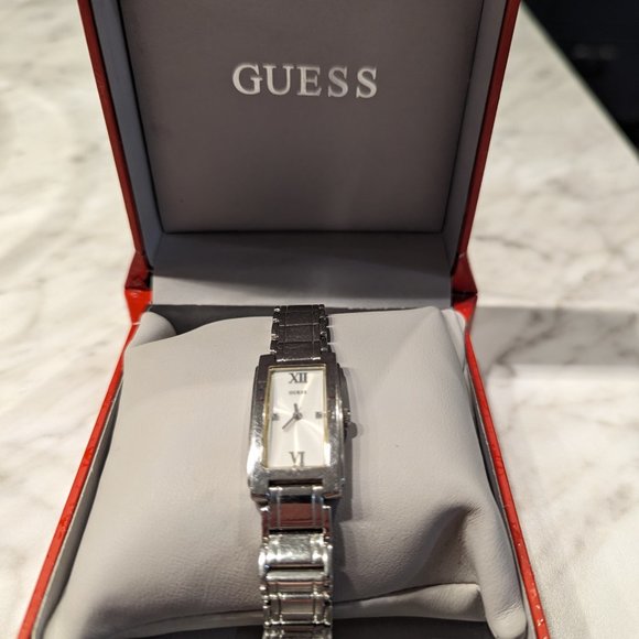 Guess Jewelry - Guess Women Silver Watch